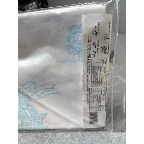 Jack Dempsey Needle Art White Quilt Blocks Garden Girl Embroidery 18" x 18" Cott - Picture 4 of 4